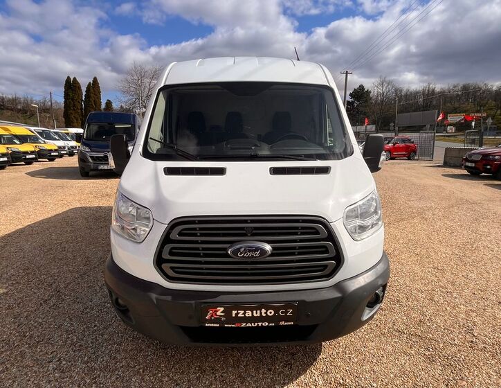 Ford Transit 8