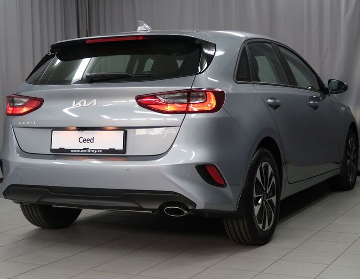 KIA Ceed 8