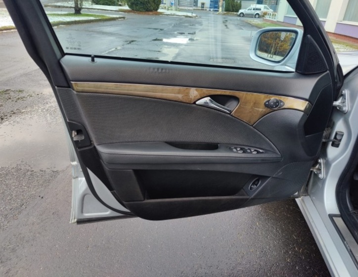 Mercedes-Benz Třídy E 9