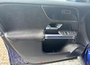 Mercedes-Benz GLB 4