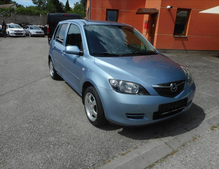 Mazda 2 3