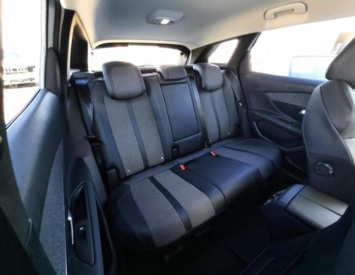 Peugeot 3008 6