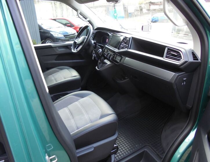 Volkswagen Multivan 16
