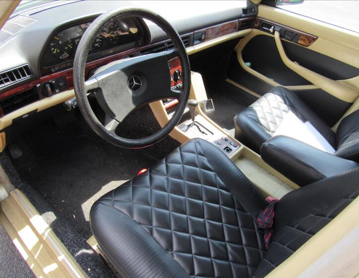 Mercedes-Benz 126 9