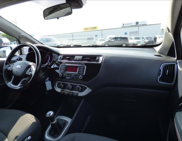 KIA Rio 36