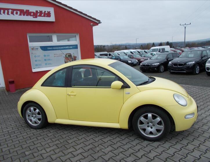 Volkswagen New Beetle 7