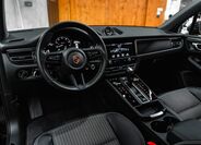 Porsche Macan 26