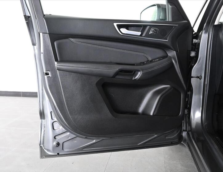 Ford Galaxy 25