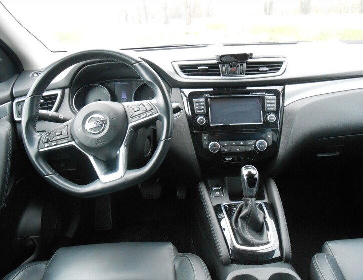 Nissan Qashqai 11