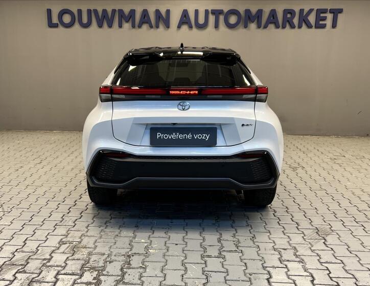 Toyota C-HR 15