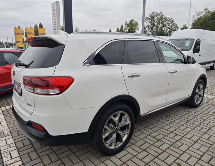 KIA Sorento 6