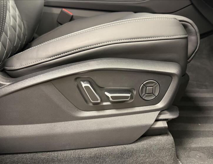 Audi Q8 24