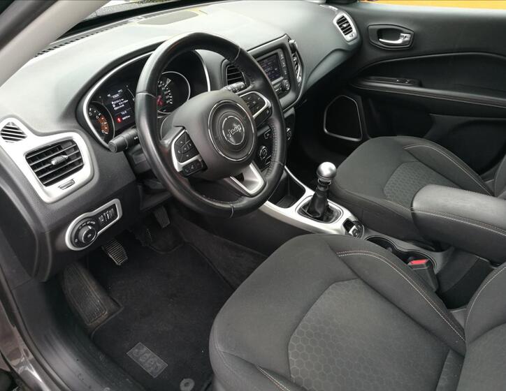 Jeep Compass 9