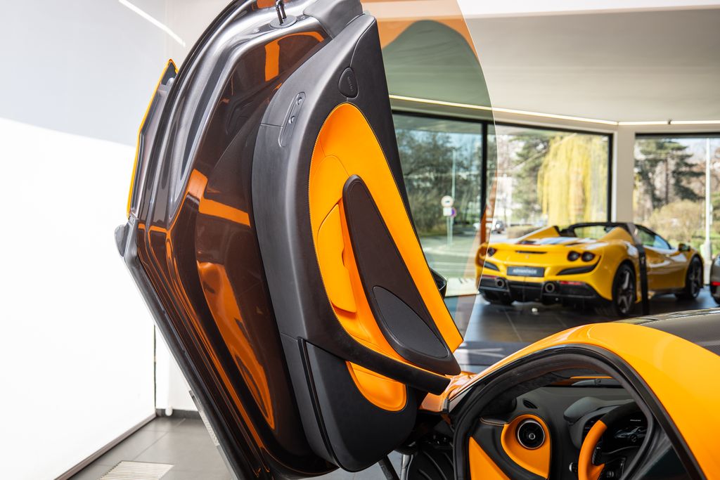 McLaren 570S