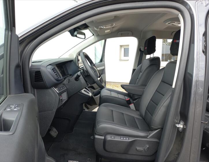 Toyota ProAce Verso 8