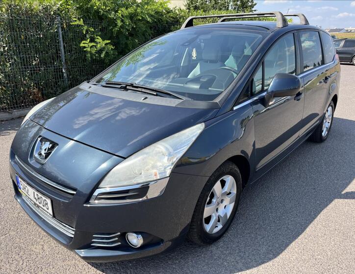 Peugeot 5008 1