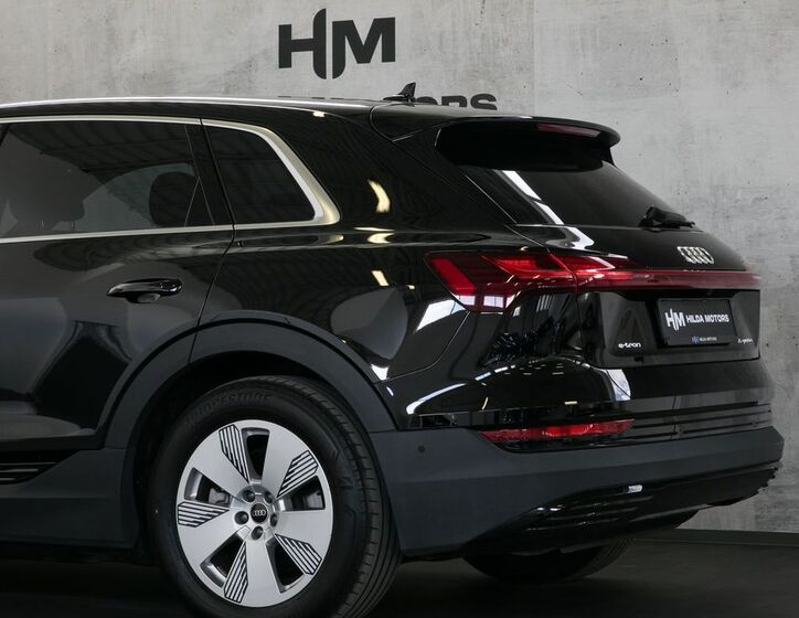 Audi e-tron 8