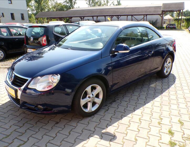 Volkswagen EOS 3