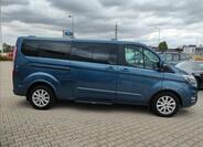 Ford Tourneo Custom 6