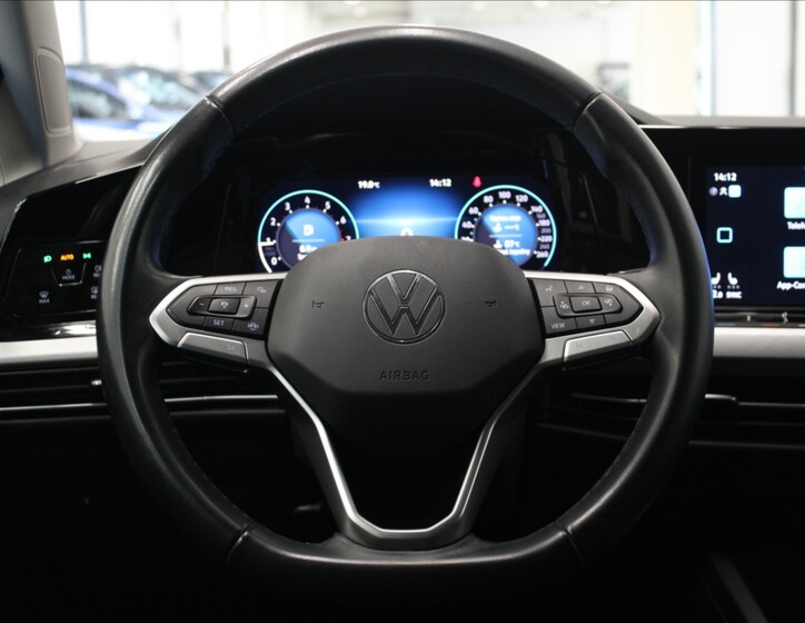 Volkswagen Golf 8