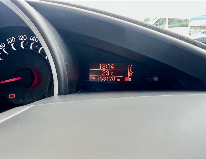 Toyota Verso 26