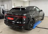 Audi Q8 6