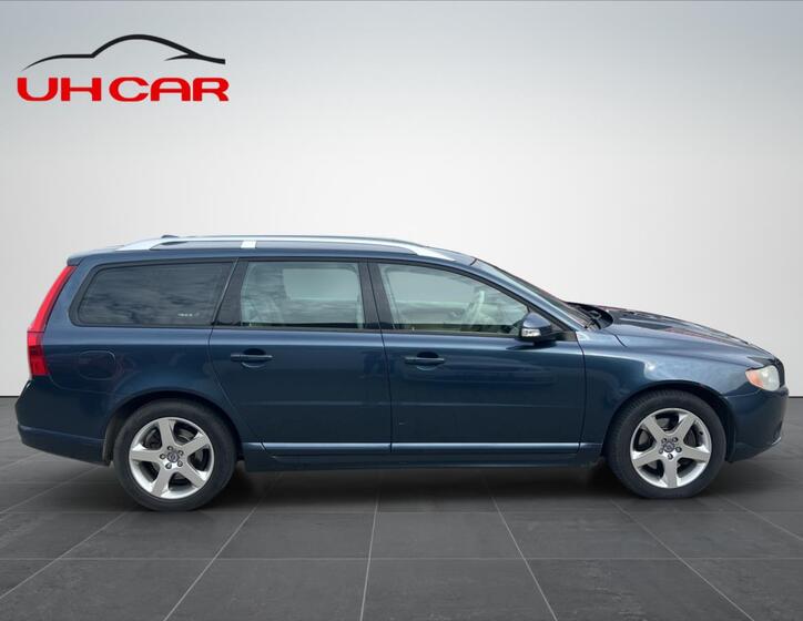 Volvo V70 4