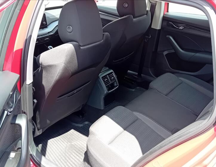 Škoda Octavia 12