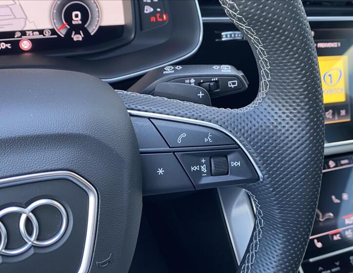 Audi Q7 22