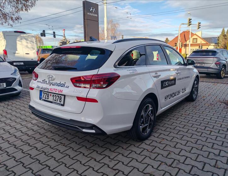 Hyundai i30 4
