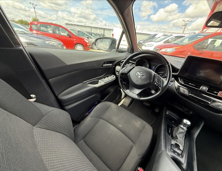 Toyota C-HR 23