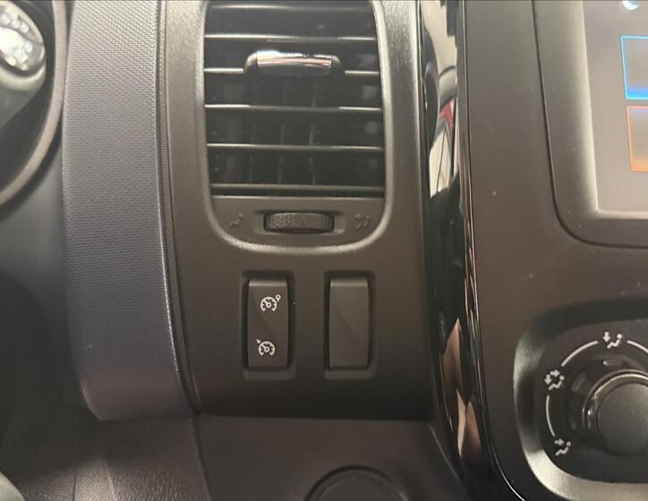 Opel Vivaro 22