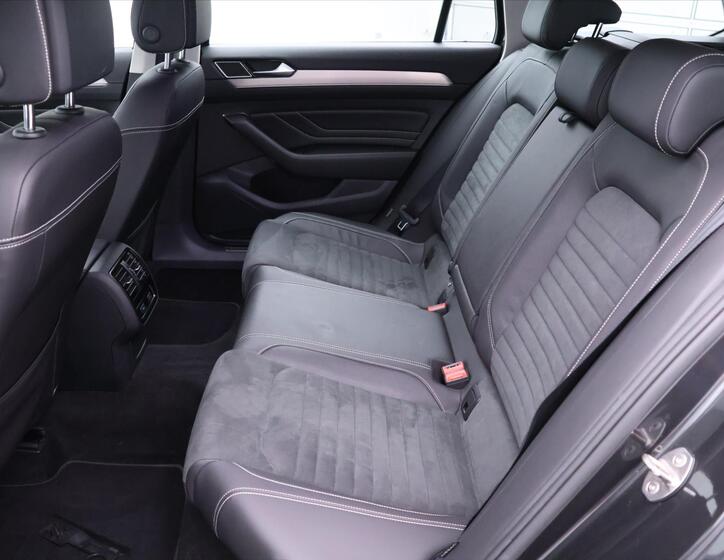 Volkswagen Passat 13