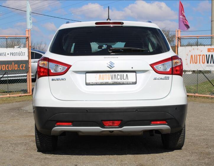 Suzuki SX4 S-Cross 6