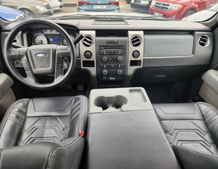Ford F-150 8