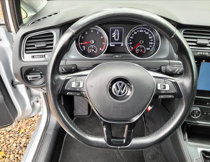 Volkswagen Golf 18