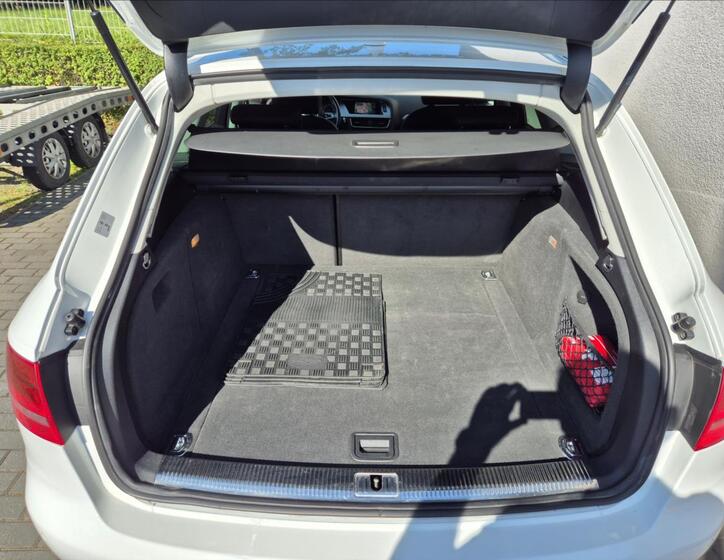 Audi A4 16
