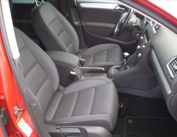 Volkswagen Golf 12