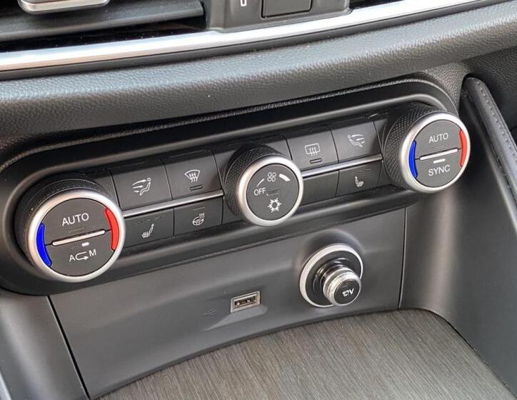 Alfa Romeo Stelvio 23