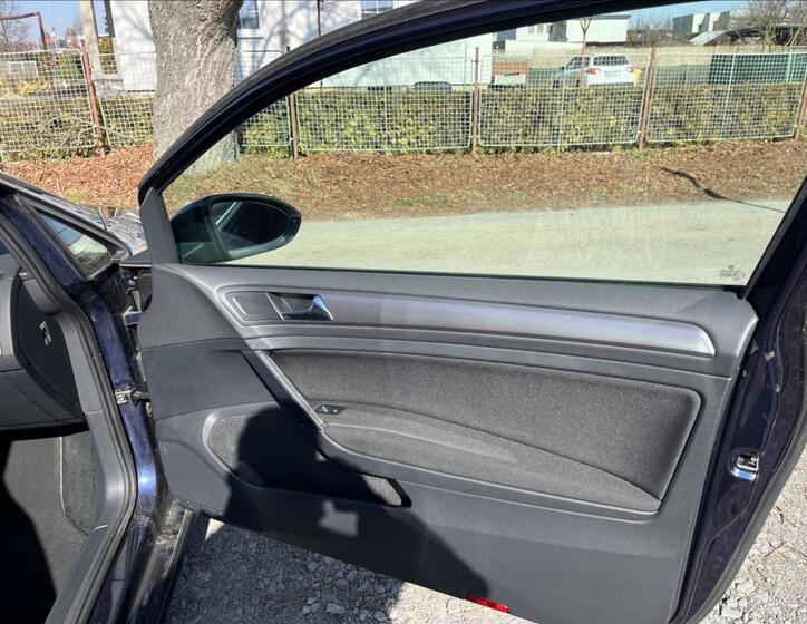 Volkswagen Golf 20