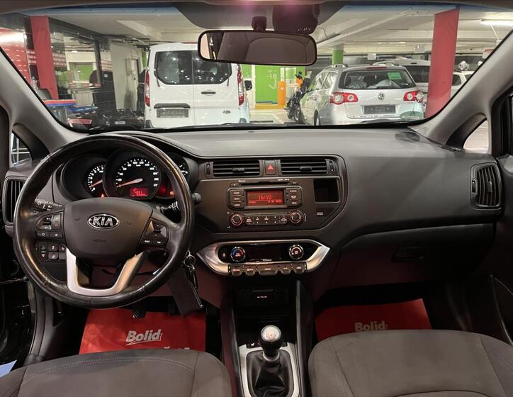 KIA Rio 23