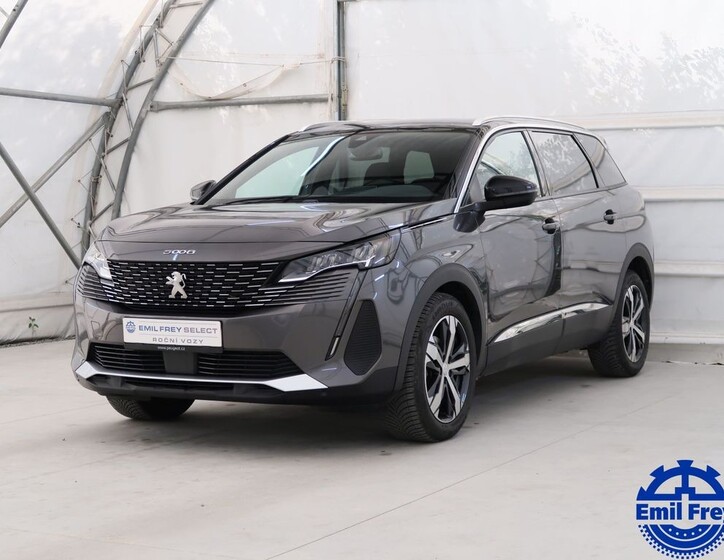 Peugeot 5008 1