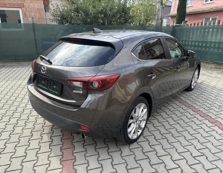 Mazda 3 3
