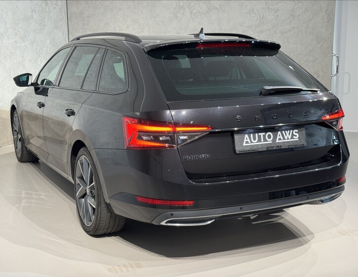 Škoda Superb 9
