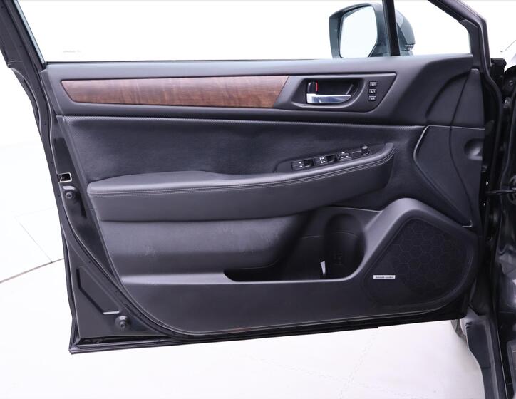 Subaru Outback 12