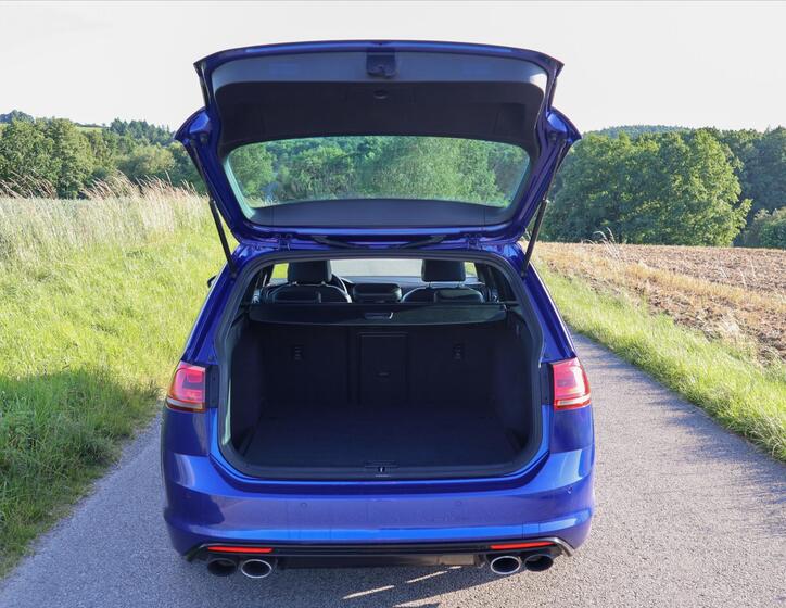 Volkswagen Golf 9