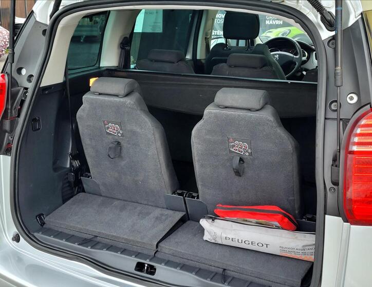 Peugeot 5008 11