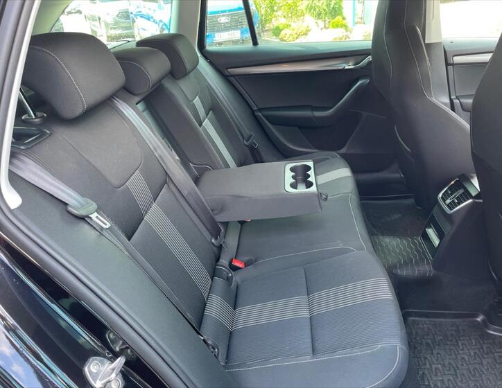 Škoda Octavia 12