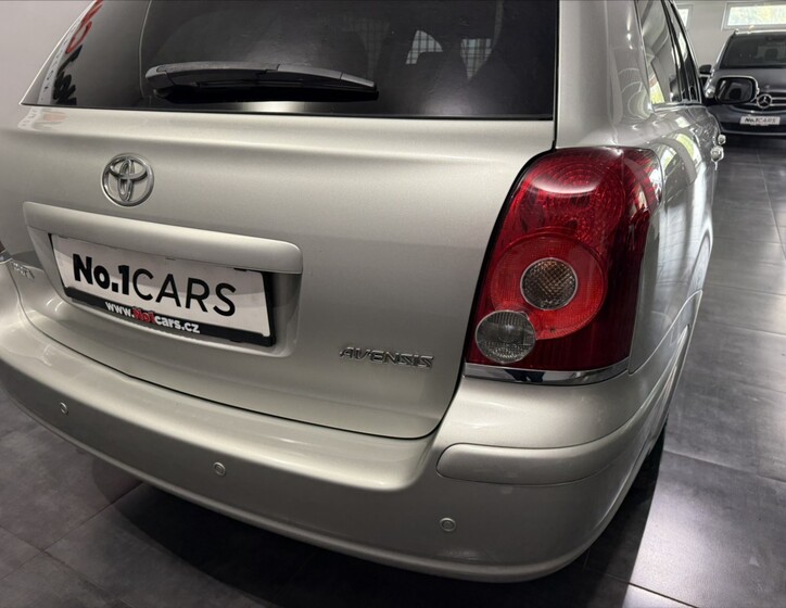 Toyota Avensis 28