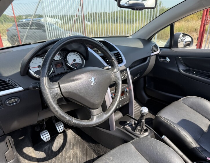 Peugeot 207 13